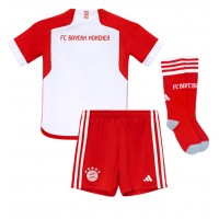 Billiga Bayern Munich Barnkläder Hemma fotbollskläder till baby 2023-24 Kortärmad (+ Korta byxor)